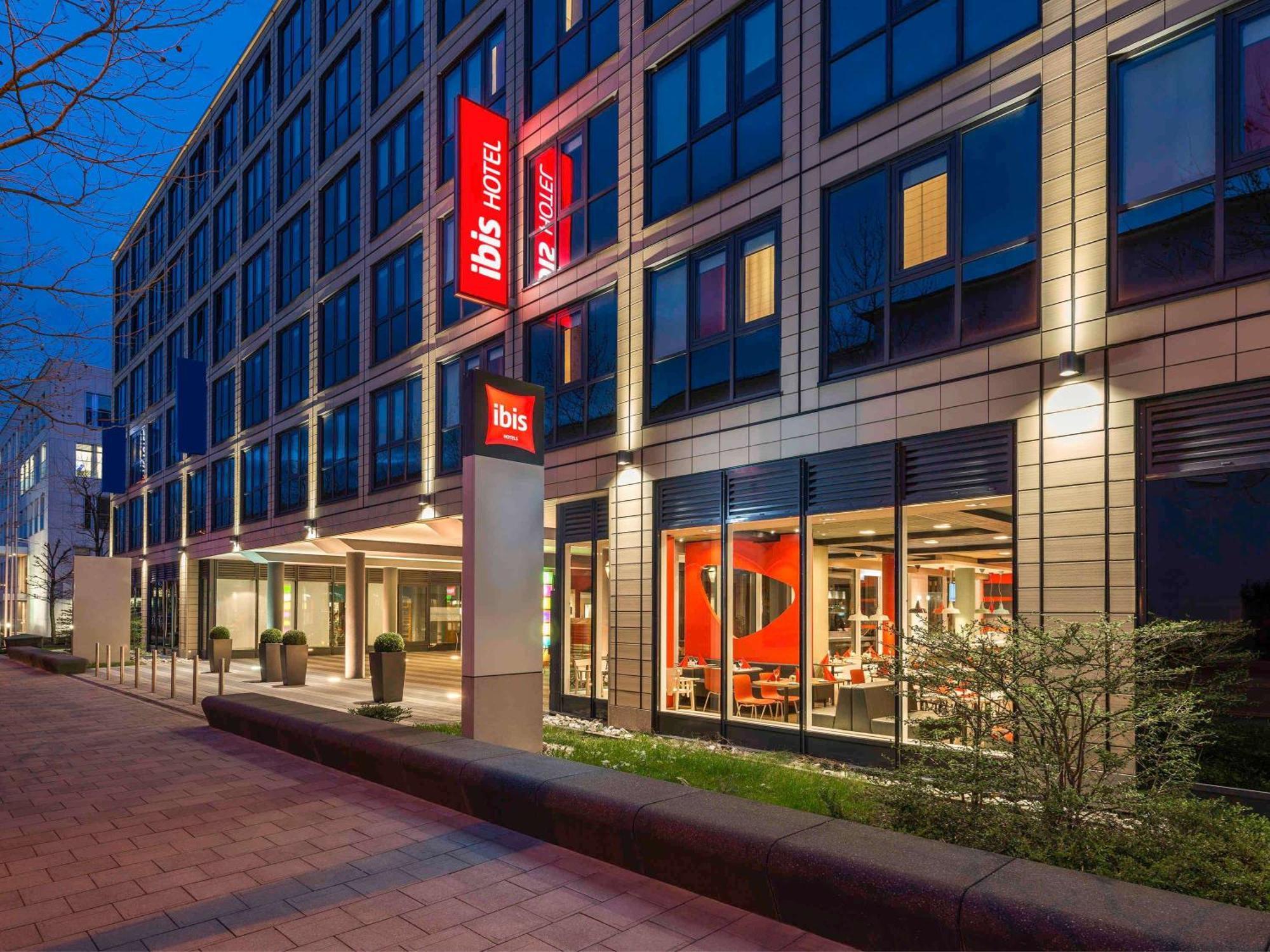 Ibis Muenchen Parkstadt Schwabing Экстерьер фото